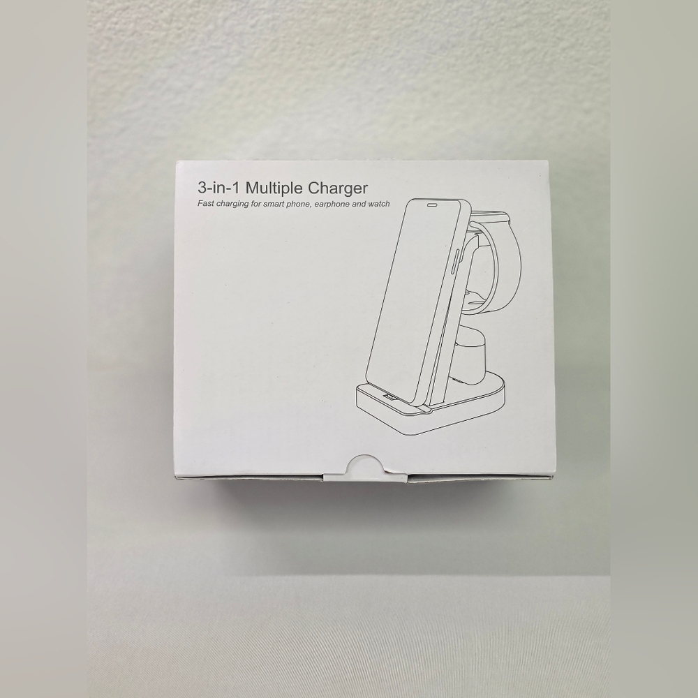 3-in-1 Multiple Phone Charger For Smart Phone, Earphone, And Watch NWT